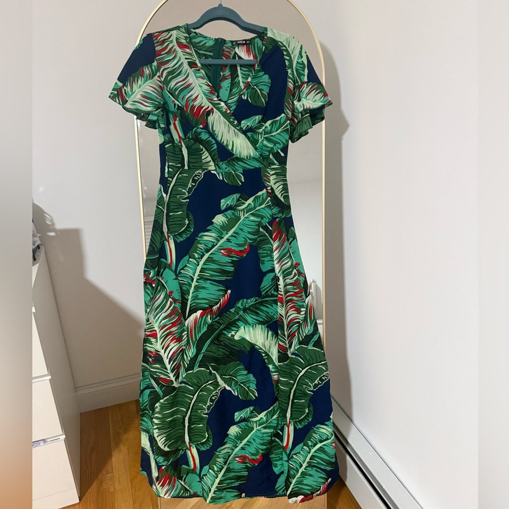 SHEIN Green Leaf Print Maxi Dress